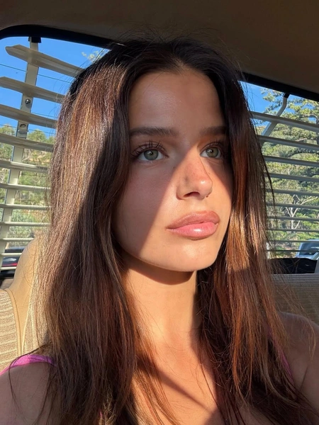 Источник: @stephmandich