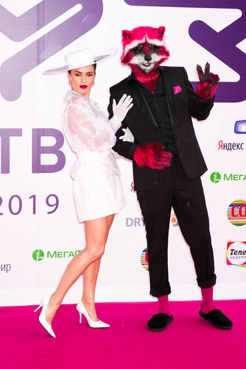 <p>Zivert на премии 2019 года </p>