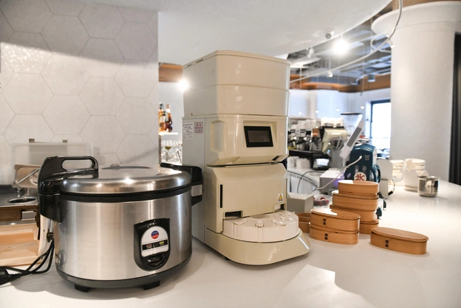 Технологии могут облегчить быт бабушки | Источник: Артём Устюжанин / E1.RU