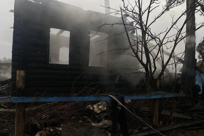 После пожара в деревне Колбаса возбуждено уголовное дело