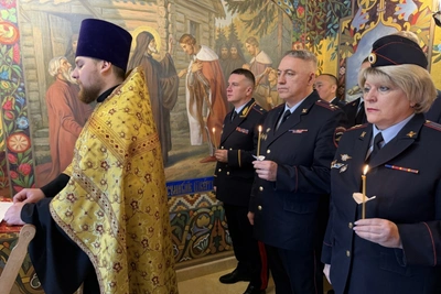 Полицейские и общественники открыли обновленную часовню в Магадане