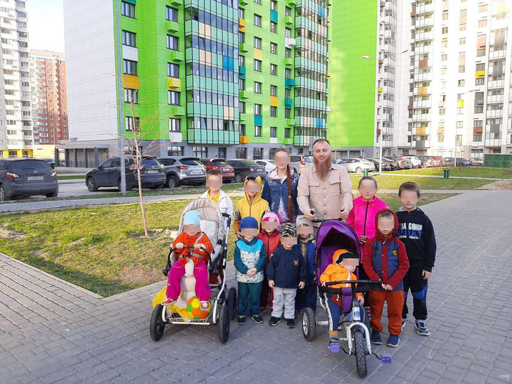 «Одна жена с детьми, другие семью обеспечивают»: как в России живут «православные многоженцы» и почему женщины соглашаются на «гарем»