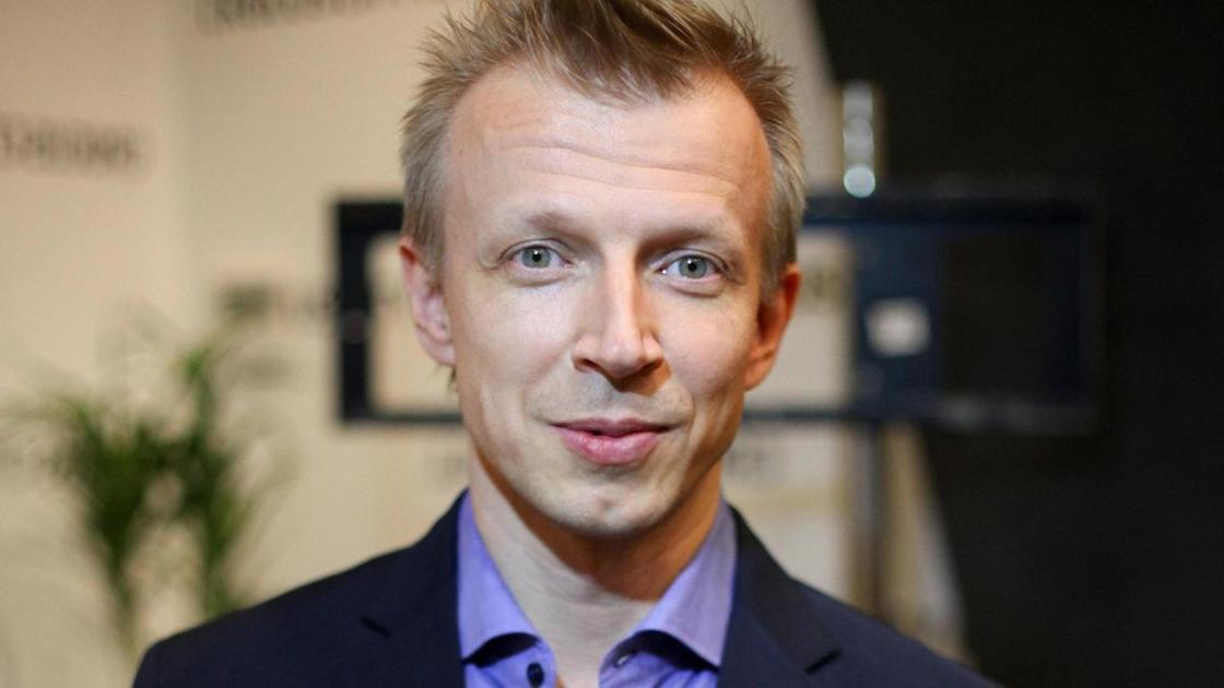 Антону Комолову&nbsp;&mdash; 50! Куда пропал и как живет голос целого поколения?