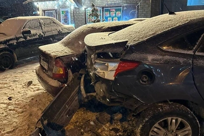 Водитель кроссовера скрылся с места аварии на ЖБИ