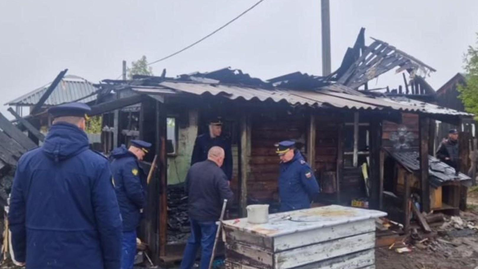 «Четверых сразу же убил»: страшные кадры с места массового убийства подростков в Байкальске 