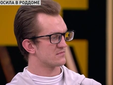 «Я просто спрошу: «За что?»: сын впервые увидел мать, которая 23 года назад отказалась от него