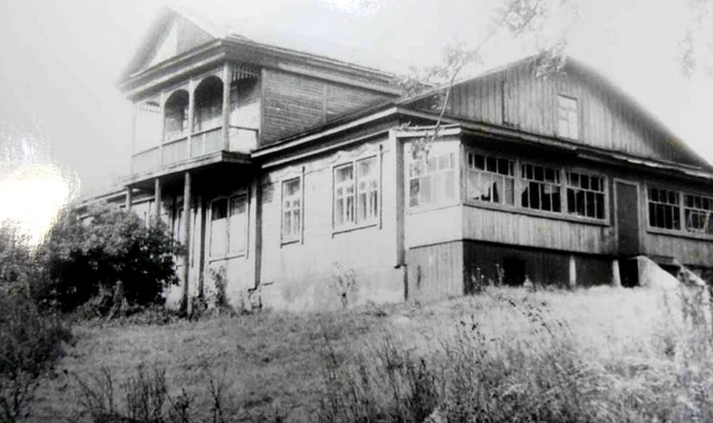 Дача неизвестного владельца под Алкино, примерно 1880-е годы | Источник: Михаил Роднов