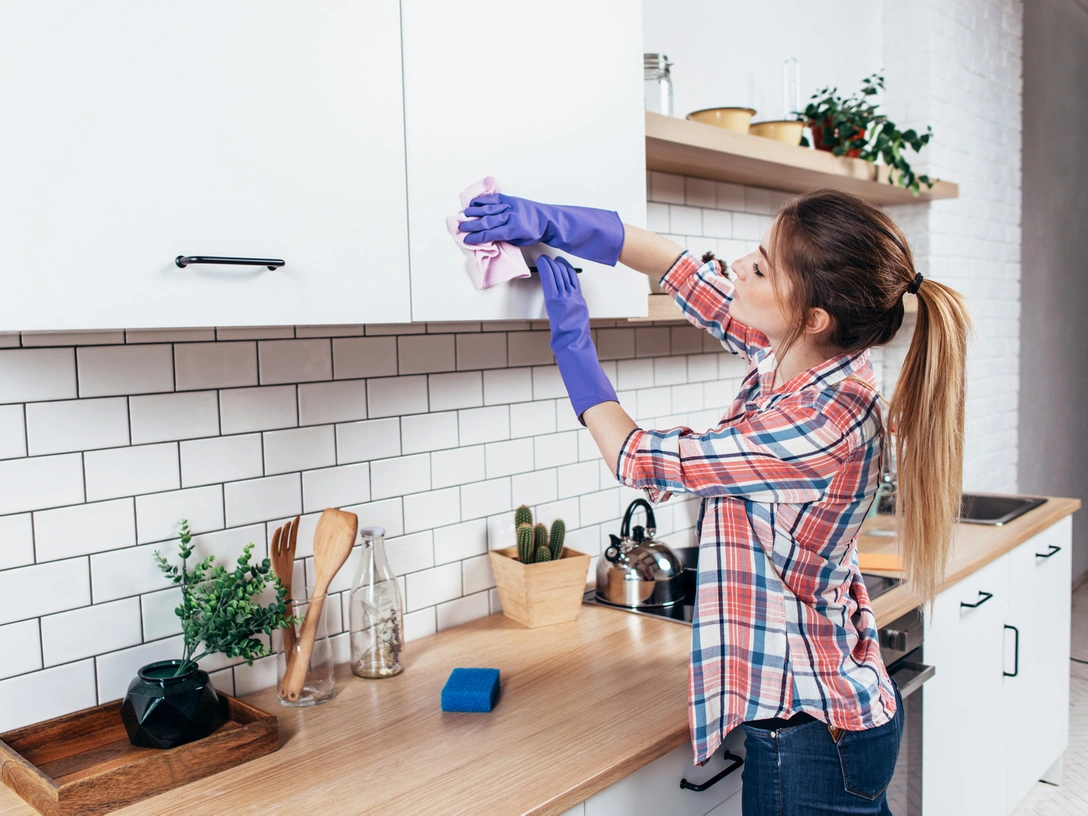 5 проверенных способов защитить свой дом от бактерий и вирусов | marieclaire.ru
