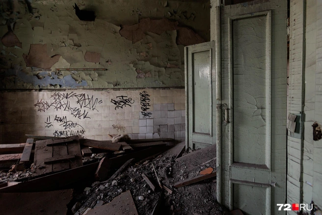 Шкафы пережили разруху и вандалов | Источник: Ирина Шарова / 72.RU