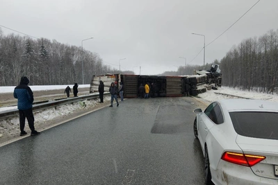 ДТП с фурой парализовало трассу М-12 под Нижним Новгородом