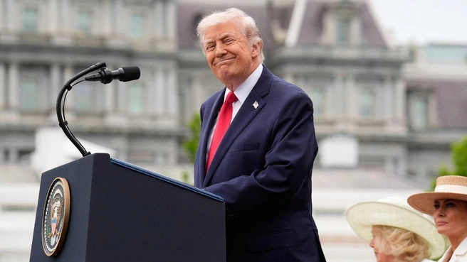 Рейтинг одобрения Трампа упал до 39% примерно к 100-му дню второго срока. | Источник: mega