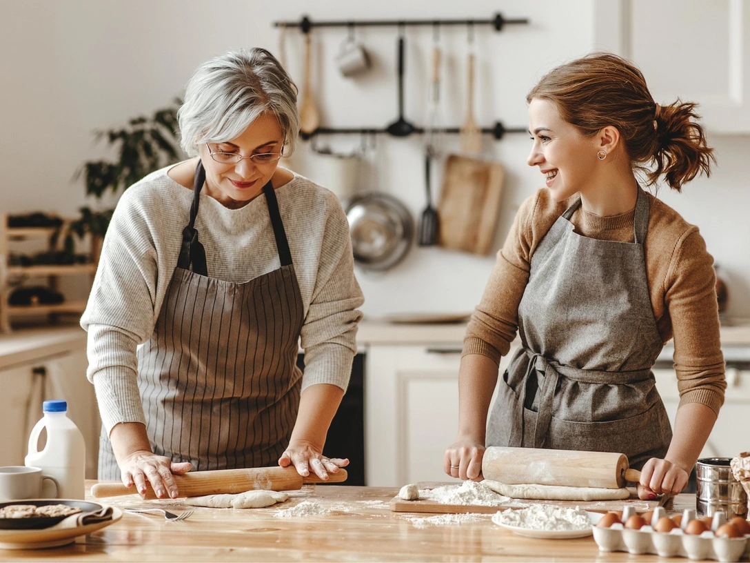 Полюбит вас сразу: 3 простых способа растопить лед в отношениях со свекровью | marieclaire.ru
