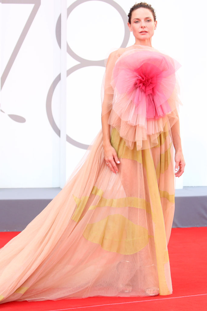 20 самых красивых платьев (и не только) Венецианского кинофестиваля