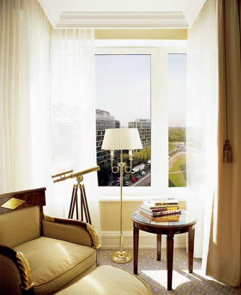 Почти из всех номеров отеля Ritz-Carlton Berlin открывается вид на знаменитую Потсдамер-плац.