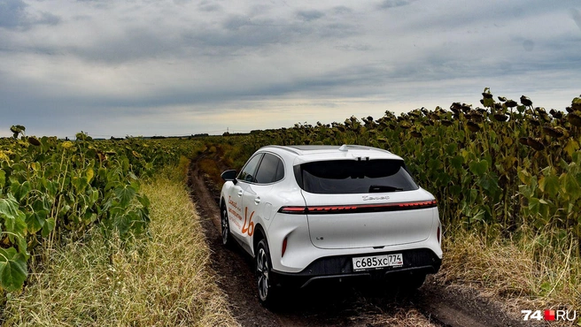 Для Tenet Plus создана отдельная дилерская сеть. Это в традициях Chery: она любит устраивать конкуренцию между дилерами | Источник: Артем Краснов