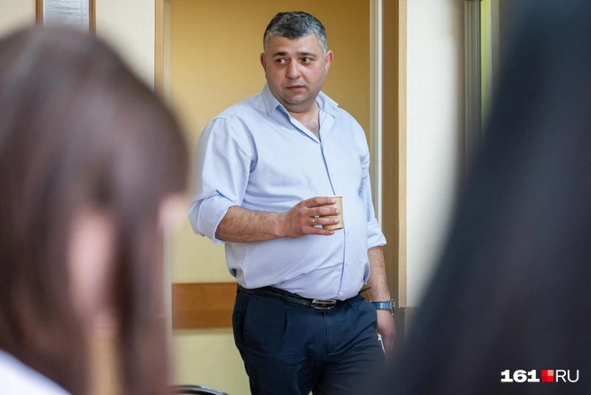 Мелоян устроил понятому допрос с пристрастием | Источник: Евгений Вдовин / 161.RU