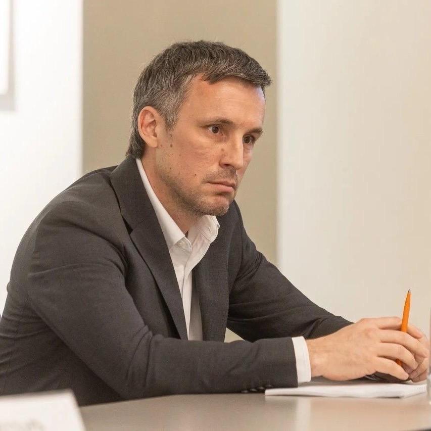 <p>Павел Булатов</p>