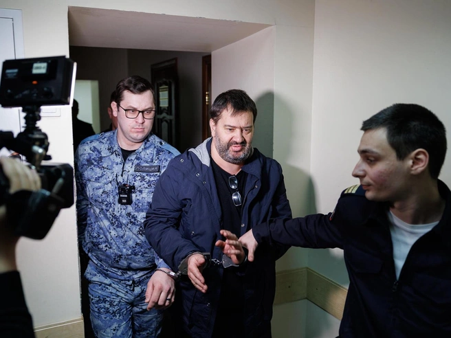 Мера пресечения Алексею Серову изменена на запрет определенных действий | Источник: Алексей Волхонский / V1.RU