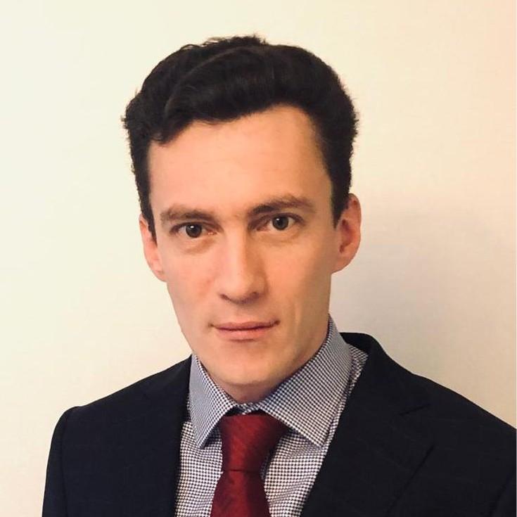 <p>Алексей Попов</p>