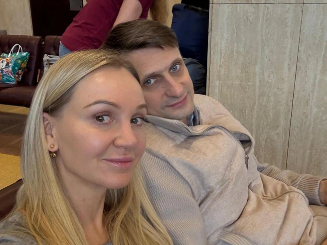 День рождения супруга одной из пассажирок пришлось встречать в зале ожидания пакистанского аэропорта. | Источник: Анна Рогожина