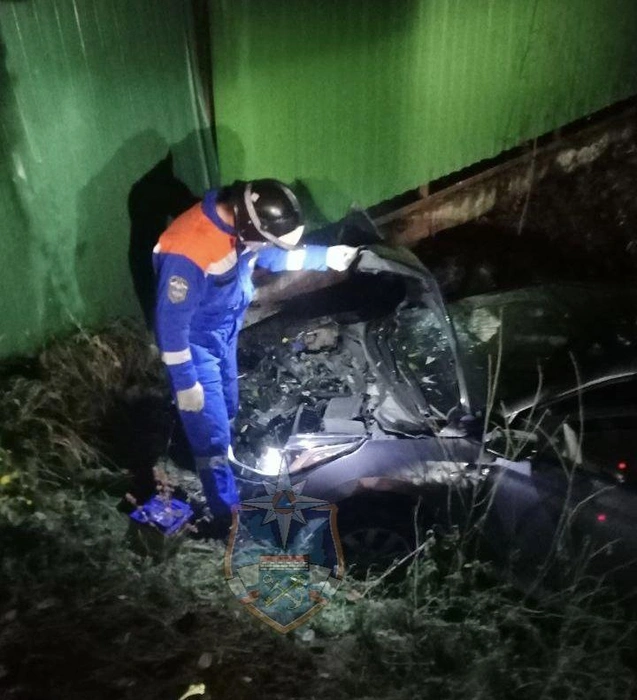 Водителя зажало в машине во время ДТП в Тосненском районе Ленобласти | Источник: Официальный канал Аварийно-спасательной службы Ленинградской области