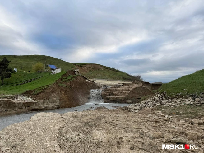 Дамба на Геджухском водохранилище | Источник: Иветта Авраамова / MSK1.RU