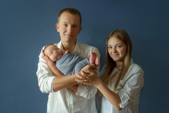 Александр и Софья с сыном Тимофеем  | Источник: из личного архива Софьи Фомичевой