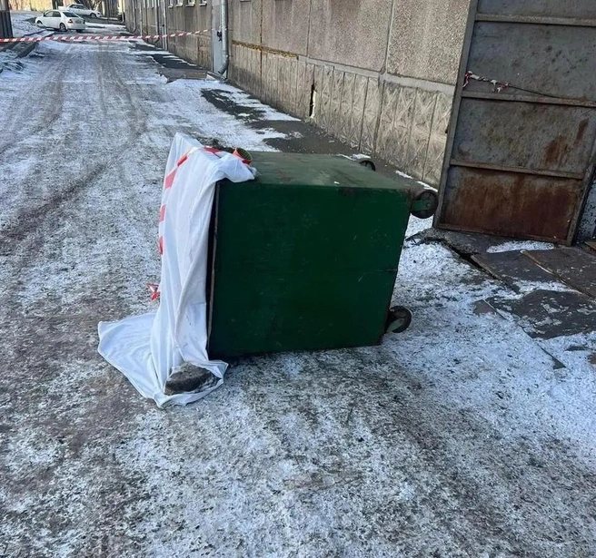 В этом баке обнаружили тело младенца, его заживо выкинула молодая мать | Источник: СК по Красноярскому краю и Хакасии