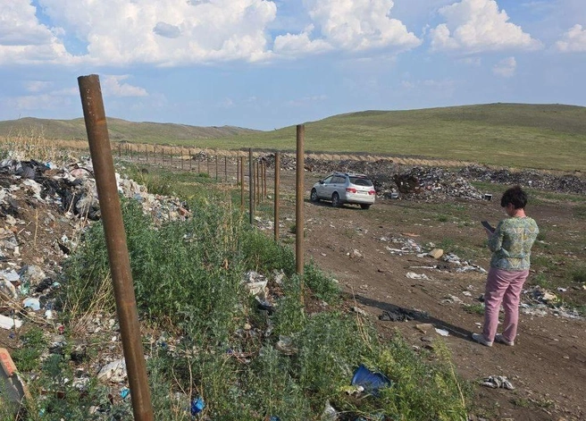 Одну из свалок хотят оградить, оставив часть мусора за забором | Источник: Амурская бассейновая природоохранная прокуратура