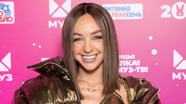 Певица и блогер-миллионник Мари Краймбрери трогательно поздравила маму с днем рождения | Источник: Соцсети