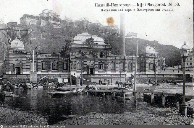 Нижне-Благовещенская площадь, 1904–1906 | Источник: открытка из серии, выпущенной петербургской фирмой «Шерер, Набгольц и Ко»