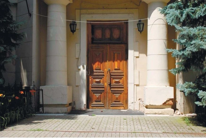 Здесь сохранилась массивная дверь | Источник: Admkrai.krasnodar.ru