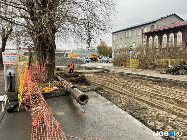 Подрядчик пообещал справиться с работой за неделю. Получится ли, неизвестно | Источник: Настасья Медведева / NGS.RU