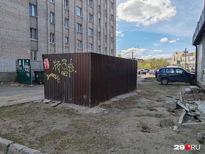 Когда мы пришли, крыс не было, но местные работники говорят, что грызунов видно не всё время | Источник: Валерия Новожилова / 29.RU