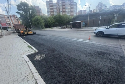 Асфальт на Карла Либкнехта проверят в лаборатории
