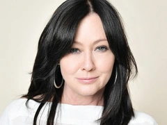 48-летняя актриса Шеннен Доэрти сообщила, что ей диагностировали рак 4-й стадии