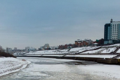 Парковку у набережной в Тюмени закроют на 12 дней