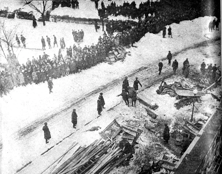 Обрушение крыши в результате снежной бури 28 января 1922 года. Театр «Никербокер» | Источник: Science History Images