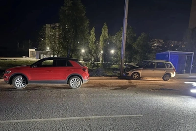 В Воронеже «Лада» сбила двоих детей на остановке
