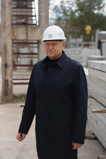 Алексей Дёмкин, председатель наблюдательного совета Пермского завода силикатных панелей | Источник: Фото из личного архива Алексея Дёмкина