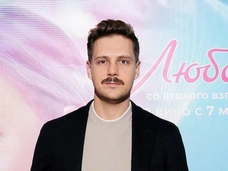«Они обещали накрыть мою карьеру»: Милош Бикович пошутил на премьере фильма