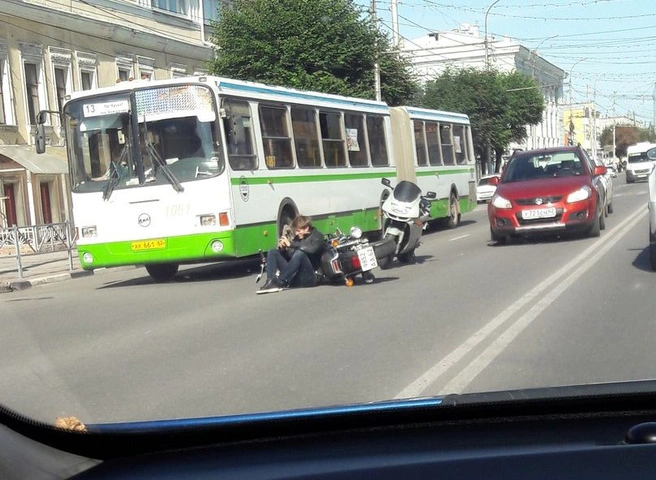 В центре Рязани мотоциклист сбил пешехода | ya62.ru