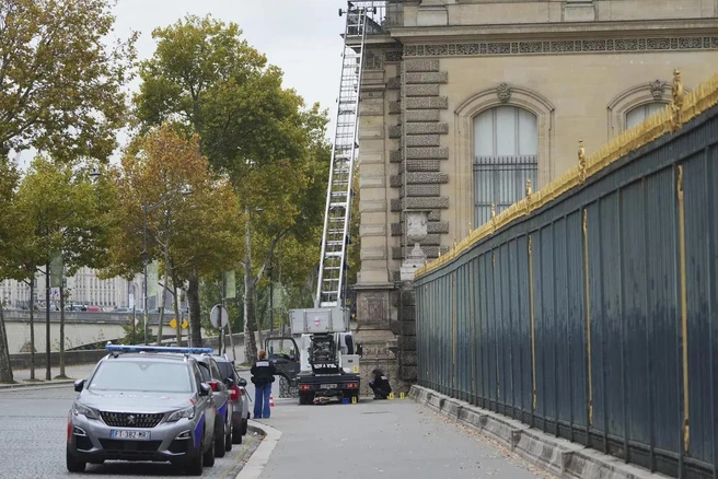 Грабители скрылись на мотороллерах | Источник: Reuters