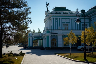 Бар в Омском драмтеатре откроется в апреле