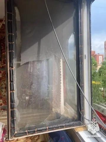 Из-за пожара в квартирах разбились окна | Источник: МЧС Ярославской области / MAX
