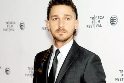 Шайа Лабаф замечен без рубашки в баре после драки