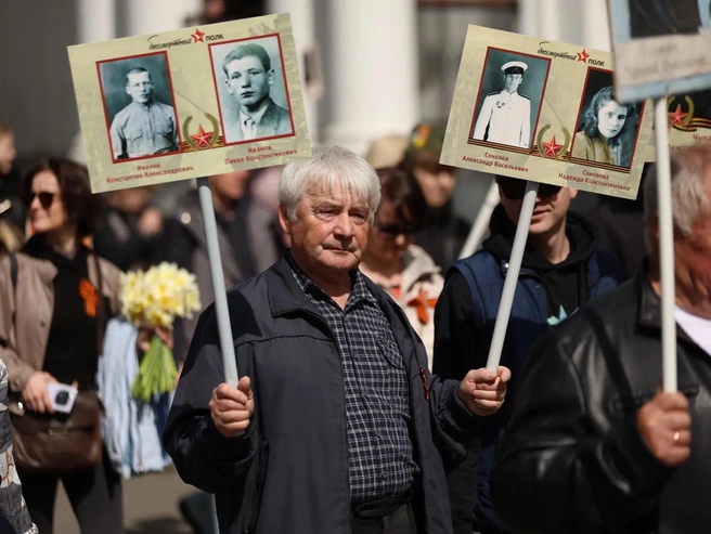 Жители Ярославля чтят подвиг своих предков | Источник: Александр Куренной / 76.RU