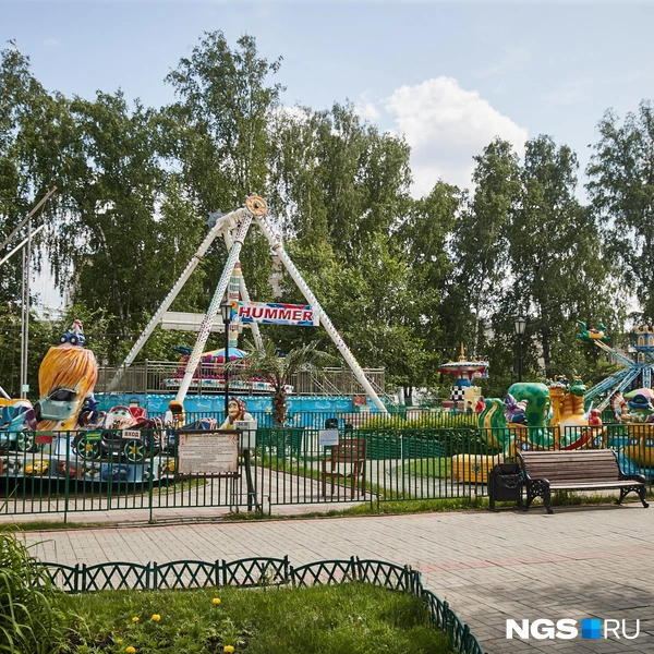 Несколько аттракционов в парке закрыты | Источник: Александр Ощепков / NGS.RU