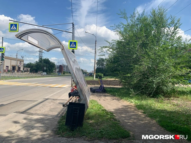 Так выглядит место со стороны остановки | Источник: Анна Лялькова / MGORSK.RU