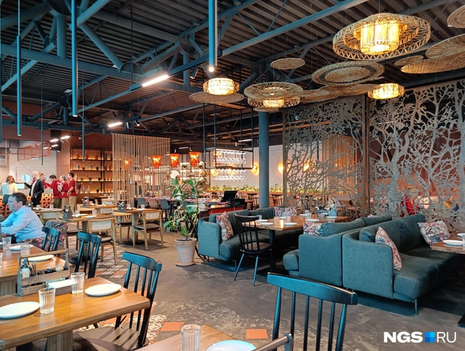 Популярные заведения могут набрать больше 7000 оценок за полтора года | Источник: Стас Соколов / NGS.RU